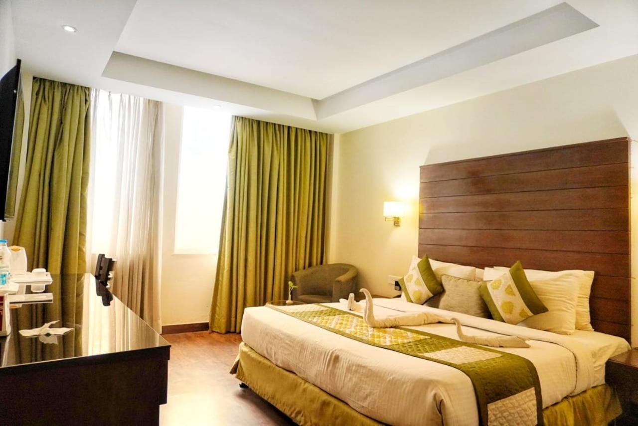 Hotel Aravali Heights Alwar Exterior foto